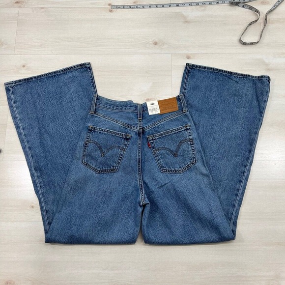 NEW Levi's Women High Rise Loose Flare Leg Blue Jeans Size 26 X 32 - Picture 13 of 16